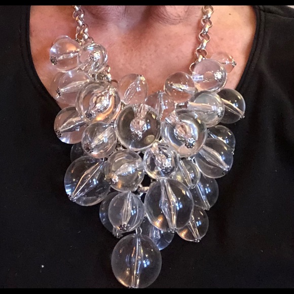 A unique necklace - Picture 3 of 3